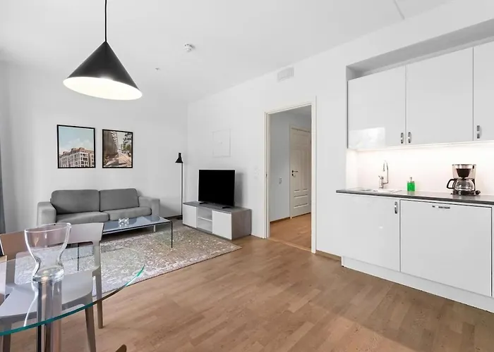 Waterfront - - Private Patio Leilighet