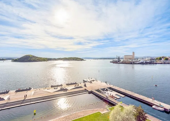 Waterfront - - Private Patio Oslo